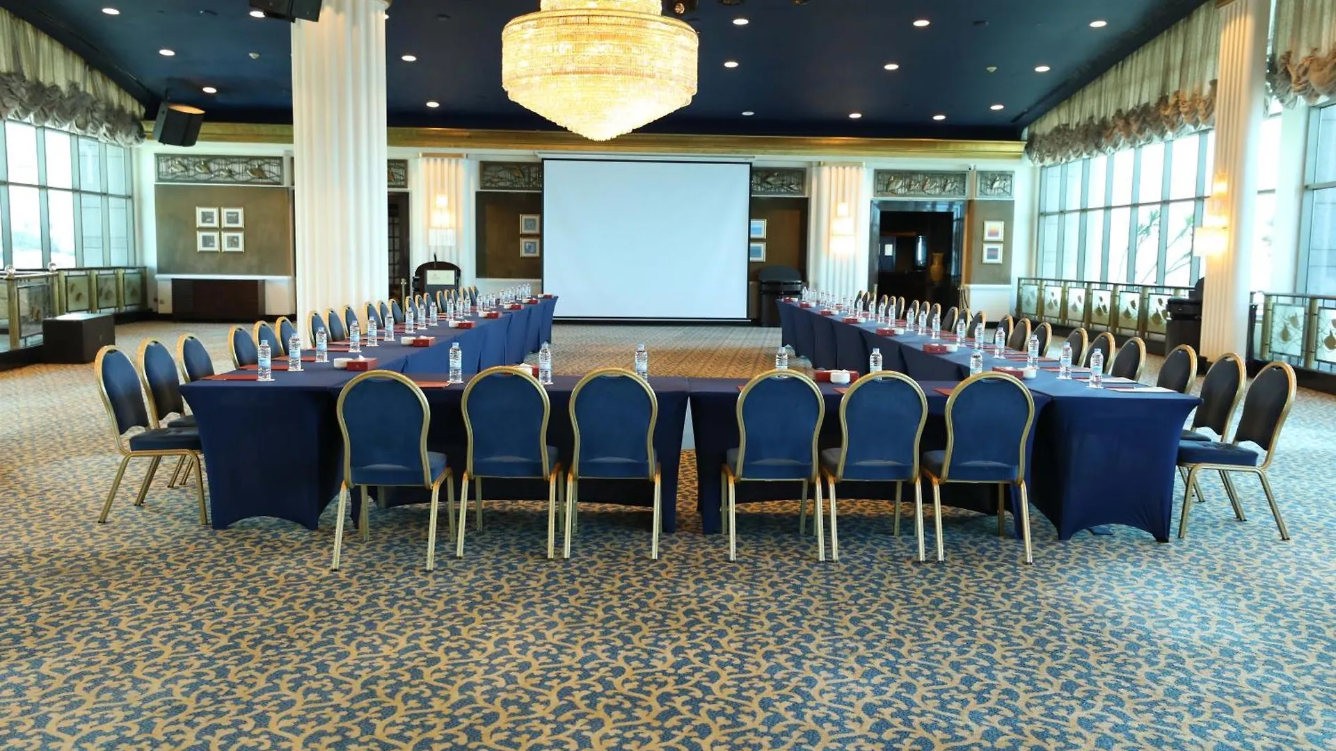 Resort Le Royal Hotel - Beirut
