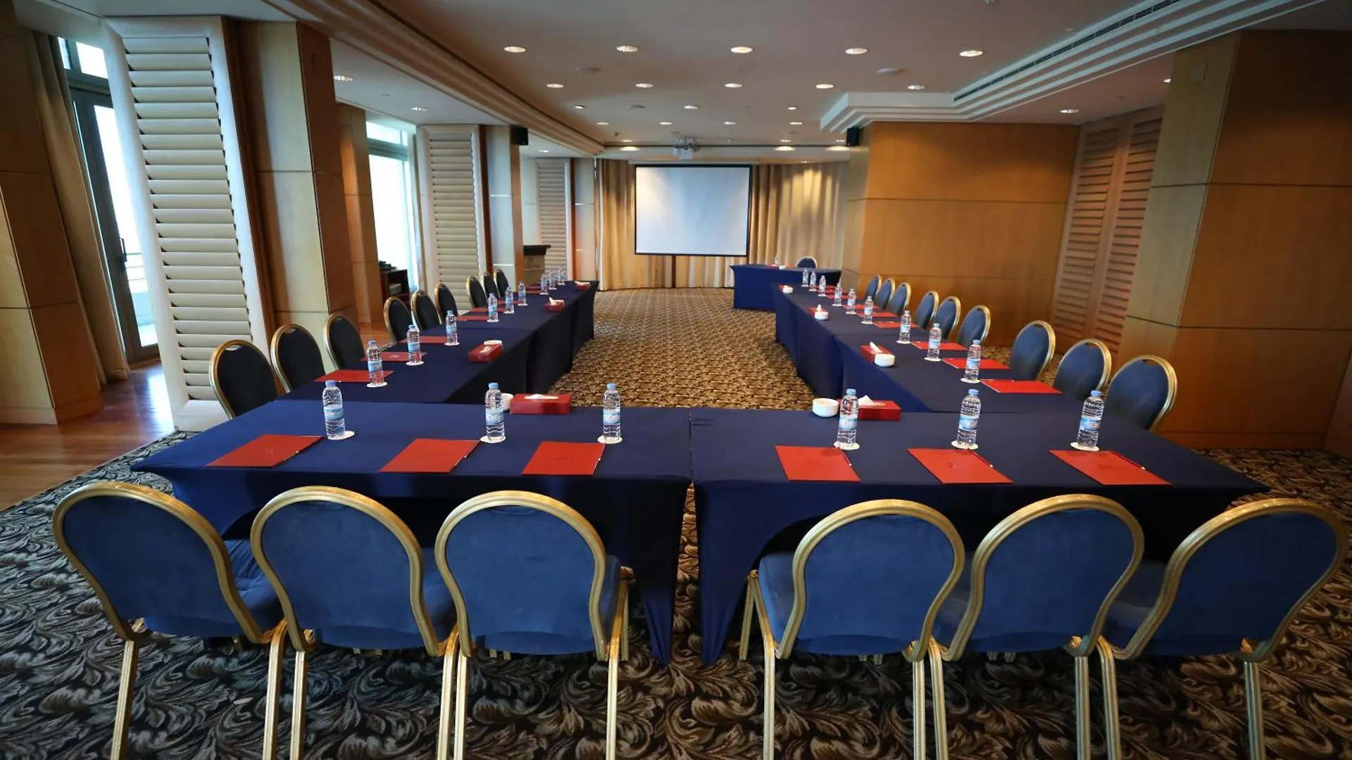 Le Royal Hotel - Beirut Resort