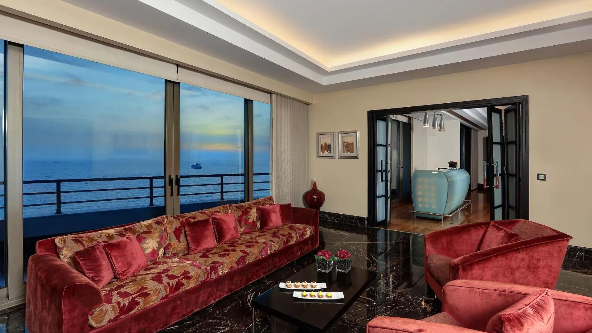 Le Royal Hotel - Beirut Resort